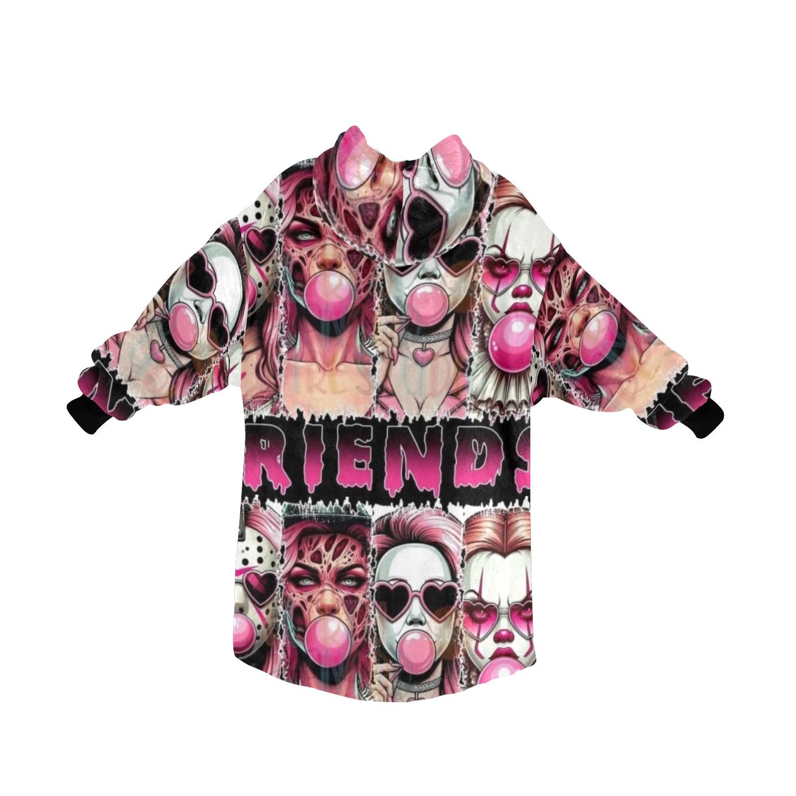 Retro GIRL Horror FRIENDS Blanket Pullover – Cozy Oversized Hoodie Featuring Myers, Chucky, Jason, Freddy & More